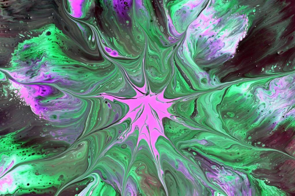 Dust by Mehreen&nbsp;Ahmed